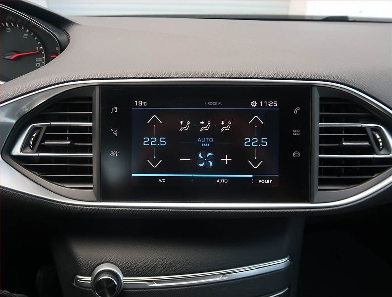 Peugeot 308 (2019) 1.5 BlueHDi, Tempomat - fotka 20 z 20