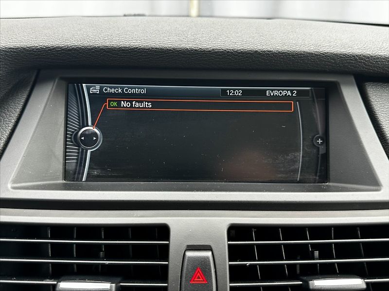 BMW X5 3,0 D 180kW xDrive - fotka 30 z 36