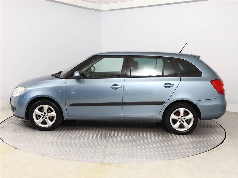 Škoda Fabia (2009) Ambiente 1.2 12V, po STK - fotka 3 z 11