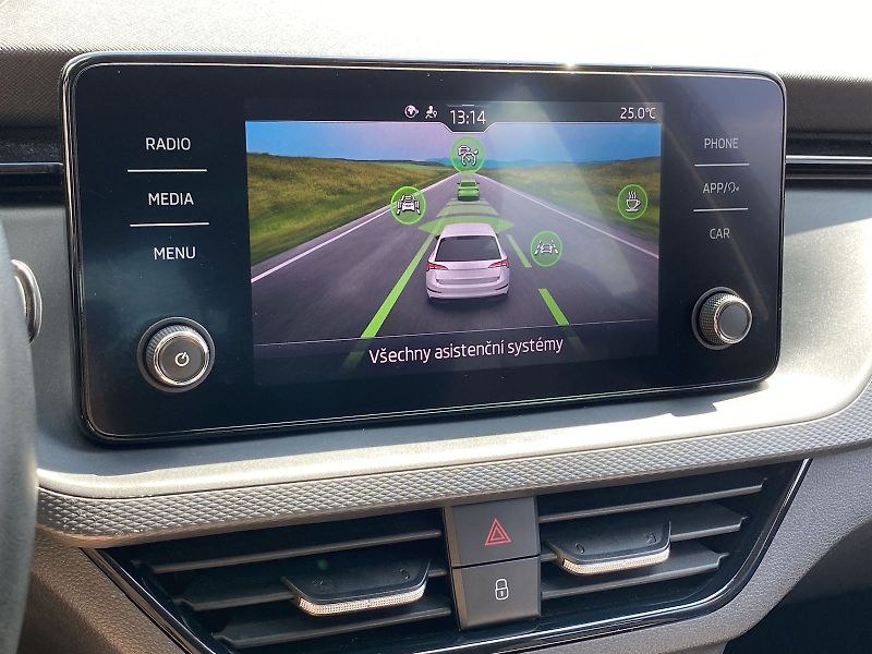 Škoda Scala (2022) 1.5 TSI DSG Ambition - fotka 19 z 30