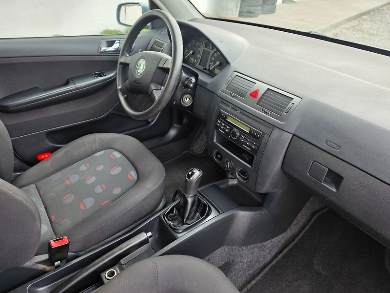 Škoda Fabia (2003) 1.4 i Serviska, Nová STK - fotka 14 z 19