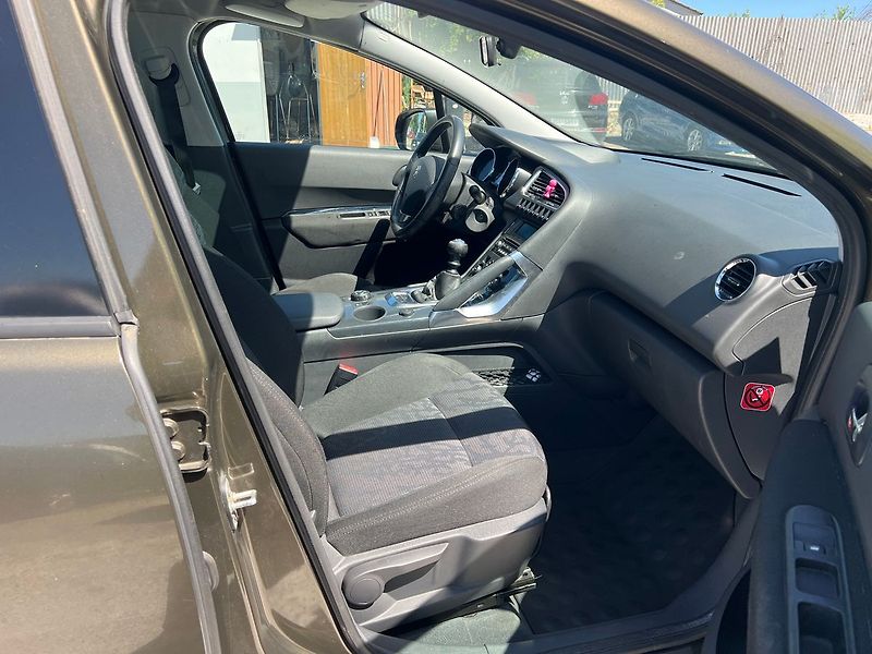 Peugeot 3008 1.6 16V - fotka 13 z 15
