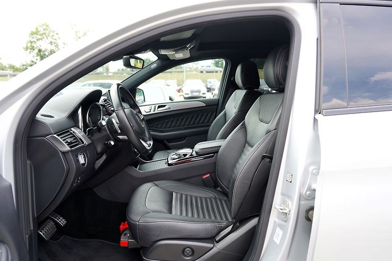 Mercedes-Benz GLE 43 AMG 4Matic/9AT/370PS/DPH - fotka 24 z 43