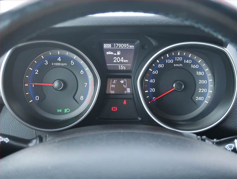 Hyundai i30 (2016) 1.6 GDI, ČR,1.maj, Tempomat - fotka 11 z 13