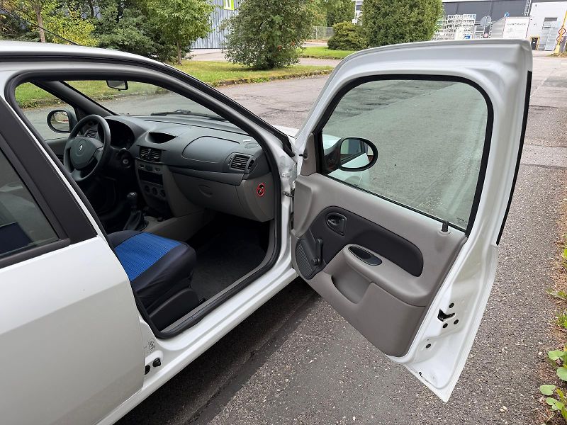 Renault Thalia 1,2i 16V / 36 tis.km / ČR /  - fotka 16 z 21