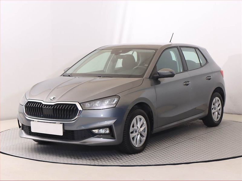 Škoda Fabia (2024) 1.0 TSI, Automat, Tempomat - fotka 2 z 23
