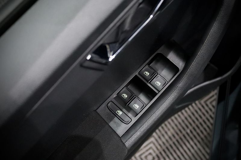 Škoda Fabia 3 1.0 TSI 81 kW - fotka 15 z 35