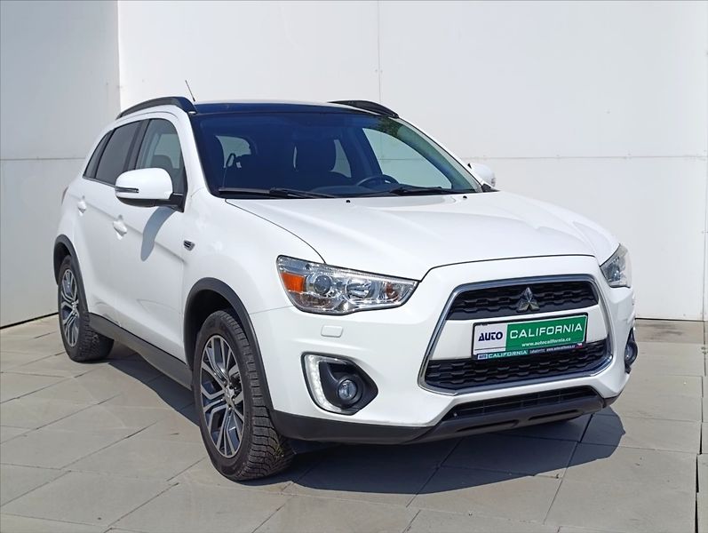 Mitsubishi ASX 1,6 DI-D 4x4 Kamera Navigace - fotka 4 z 37
