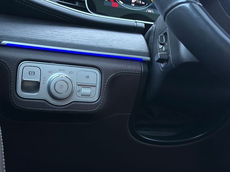 Mercedes-Benz GLS 400 d 4MATIC - fotka 21 z 39