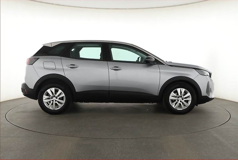 Peugeot 3008 (2023) Active Pack 1.2 PureTech - fotka 6 z 20