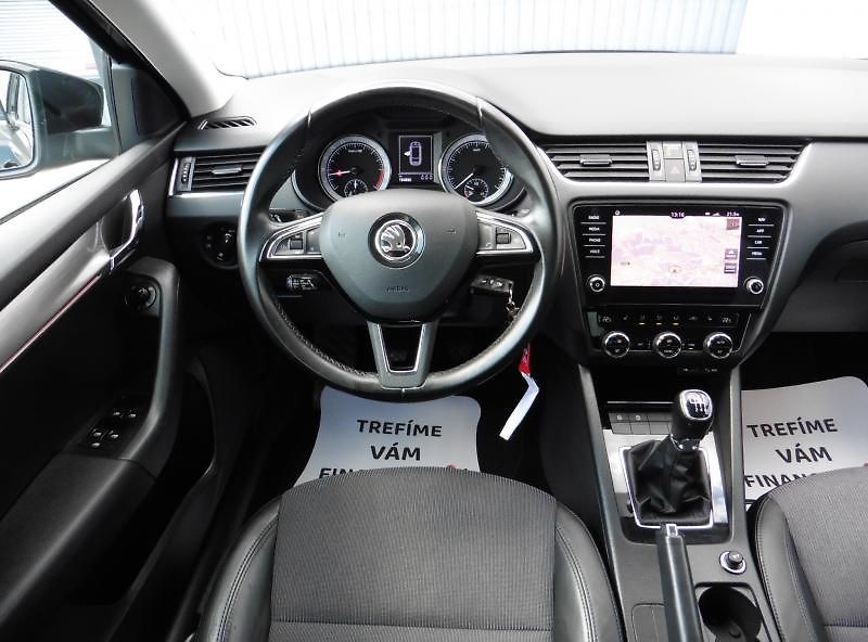 Škoda Octavia III Combi 2.0 TDi Style 1.maj. - fotka 11 z 16