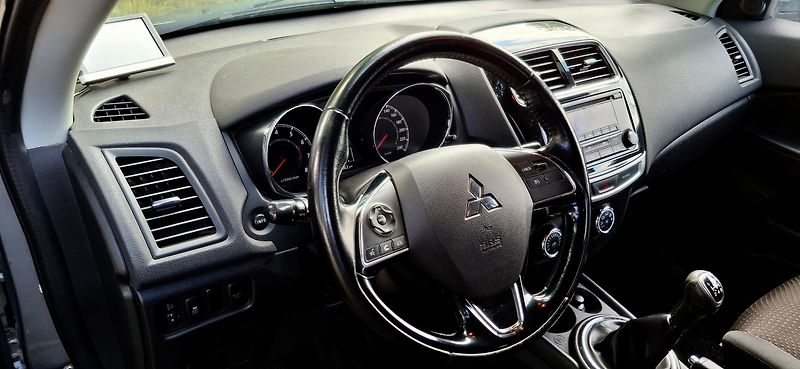 Mitsubishi ASX 1.6 86 kw - fotka 19 z 41
