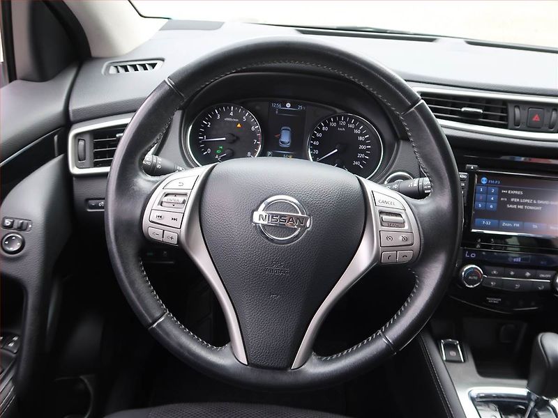 Nissan Qashqai (2015) 1.2 DIG-T, Automat, Serv.kniha - fotka 17 z 17