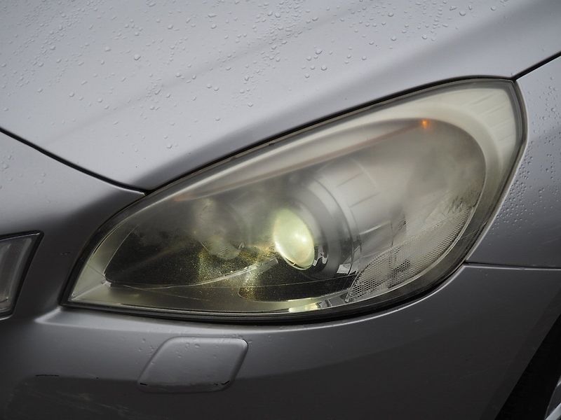 Volvo V60 (2010) 2.0D 120 kW, Automat - fotka 7 z 34