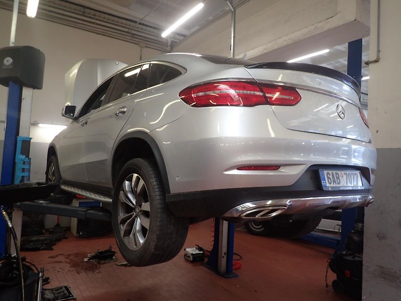 Mercedes-Benz GLE (2015) MERCEDE BENZ 350D nepojízdný - fotka 9 z 11