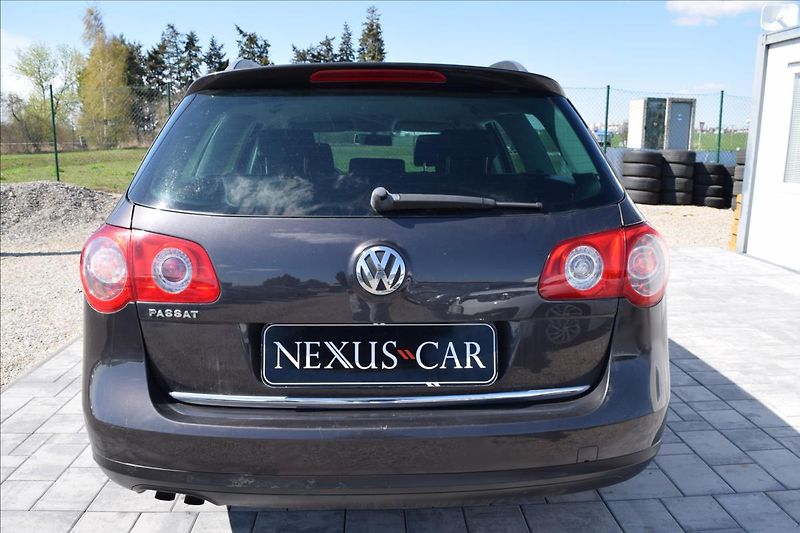 Volkswagen Passat 1,9 TDI 77KW KLIMA 1XMAJITEL - fotka 5 z 46