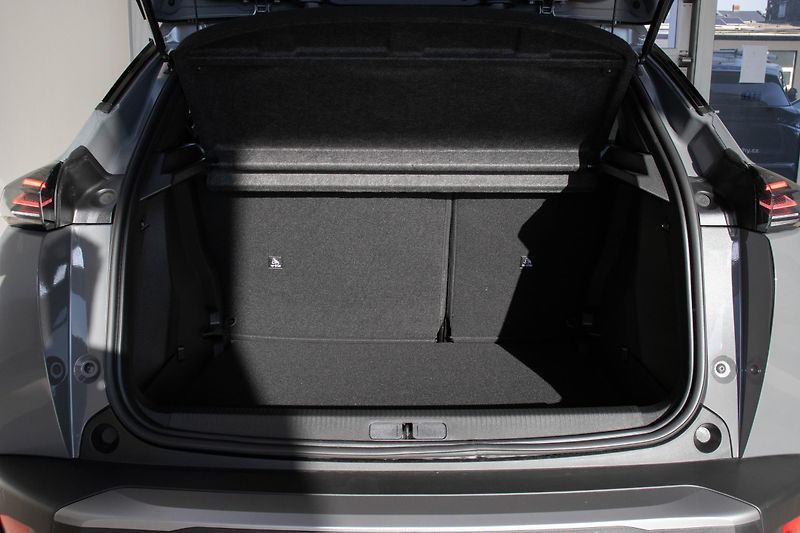 Peugeot 2008 ALLURE Hybrid 145 e-DCS6 - fotka 7 z 16