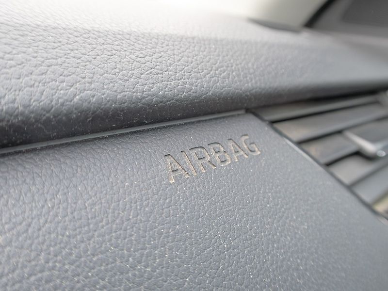 Škoda Octavia (2015) ČR 1.6TDI 66KW – PO SERVISU - fotka 23 z 37