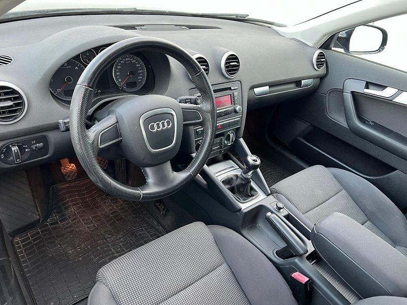 Audi A3 (2011) 1.6TDi 77kW! Sportback! - fotka 12 z 23