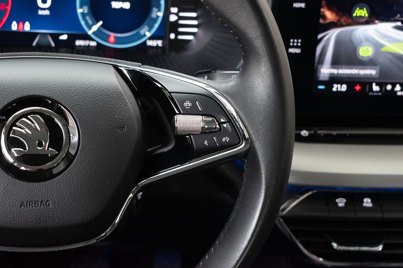 Škoda Octavia 1.5 TSI*REZERVACE* - fotka 17 z 37