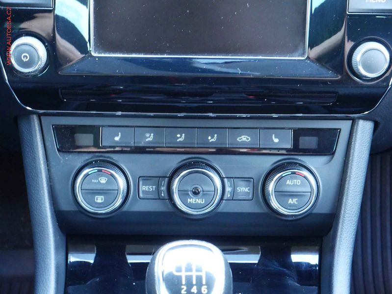 Škoda Superb (2016) 2.0 TDi, ČR, Ambition, TZ - fotka 12 z 16