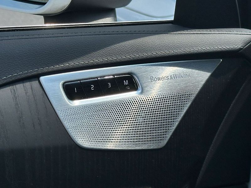 Volvo XC90 (2019) B5 AWD Inscription PANO TZ VZD - fotka 8 z 20