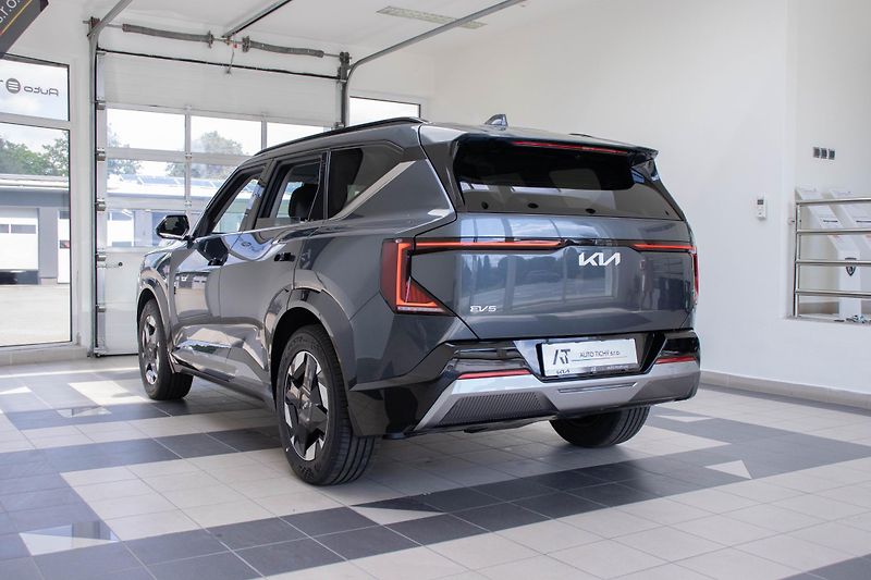 Kia EV5 195 kW + 81,4 KWH 4x4 L.E. - fotka 6 z 16
