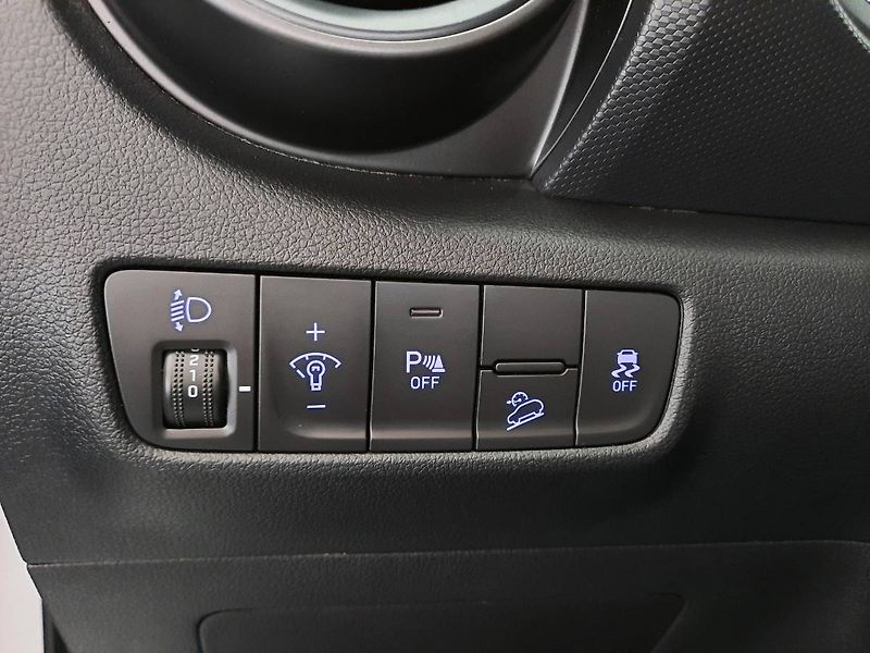 Hyundai Kona (2022) 1.0 T-GDI (88kW/120k) N-Line - fotka 19 z 22