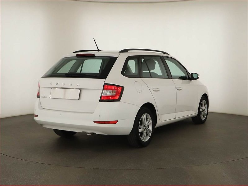 Škoda Fabia (2022) Ambition 1.0 TSI, ČR,1.maj - fotka 5 z 13