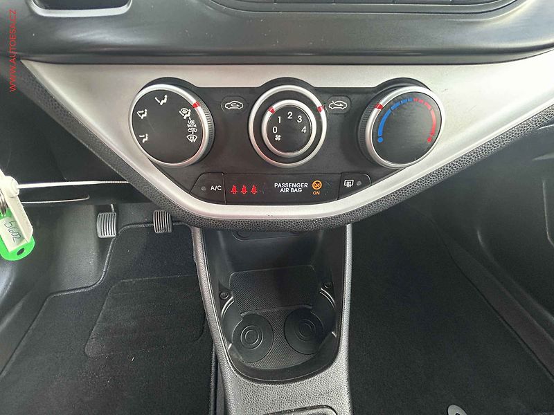 Kia Picanto (2011) 1.0i - fotka 14 z 15