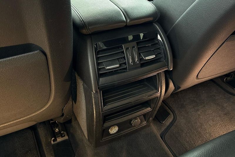 BMW X5 xDrive30d - fotka 25 z 26