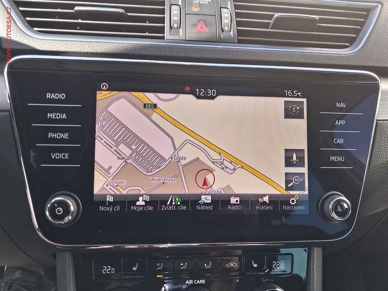 Škoda Superb (2017) 2.0 TDI, 1.maj, DSG, LED - fotka 18 z 18