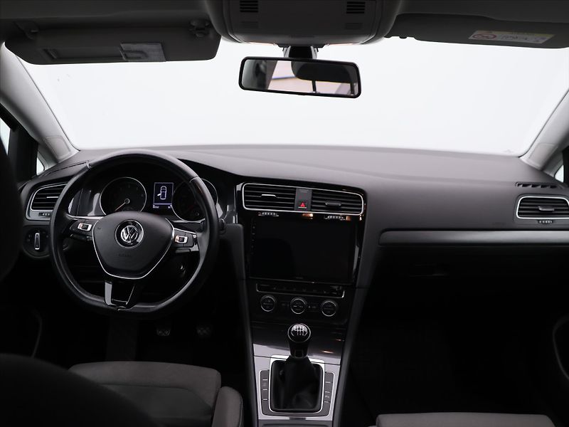 Volkswagen Golf 1,4 TSI 92kW CZ Comfortline - fotka 22 z 30