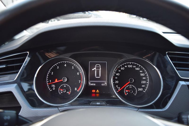 Volkswagen Touran (2021) 1.5TSI 110kw ACTIVE 7 MÍST NAV - fotka 30 z 41