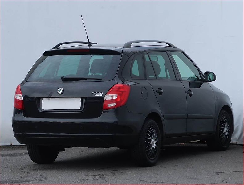 Škoda Fabia (2010) Ambition 1.2 TSI, Tempomat - fotka 5 z 16