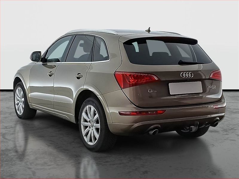 Audi Q5 (2009) 3.0 TDI, 4X4, Automat, Navi - fotka 4 z 22