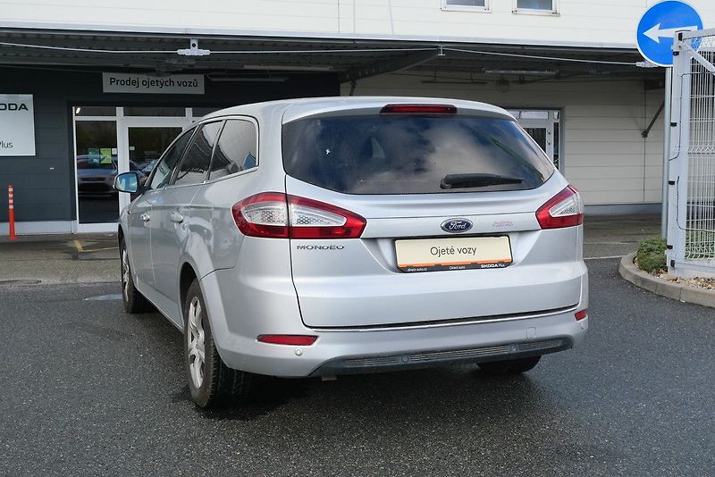 Ford Mondeo - fotka 4 z 6