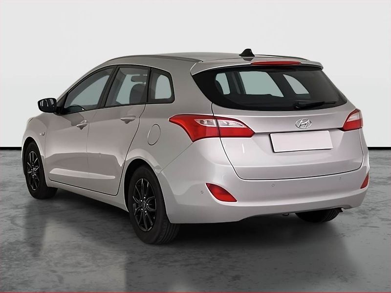 Hyundai i30 (2016) 1.6 CRDi, Serv.kniha, Xenony - fotka 4 z 21