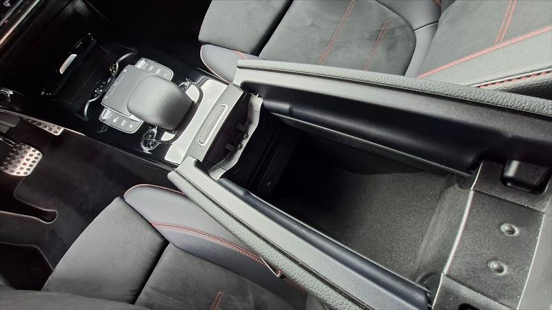 Mercedes-Benz CLA 200 AMG 120 KW DPH ČR - fotka 14 z 21