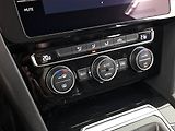 Volkswagen Arteon (2018) 1.5 TSI, Automat, Tempomat - náhled 17
