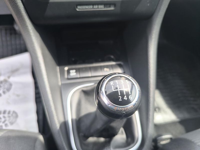 Volkswagen Golf (2010) 2.0 TDi 4x4 ČR,DOLOŽENÉ KM - fotka 20 z 25