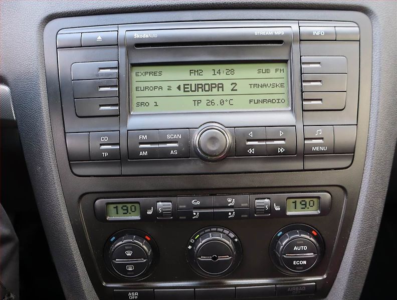 Škoda Octavia (2007) 2.0 TDI, Eko.zaplacen - fotka 12 z 16