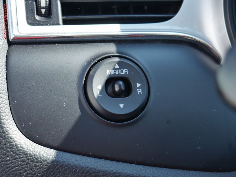 Kia Ceed (2016) 1.4i, ČR, AC, temp - fotka 13 z 18