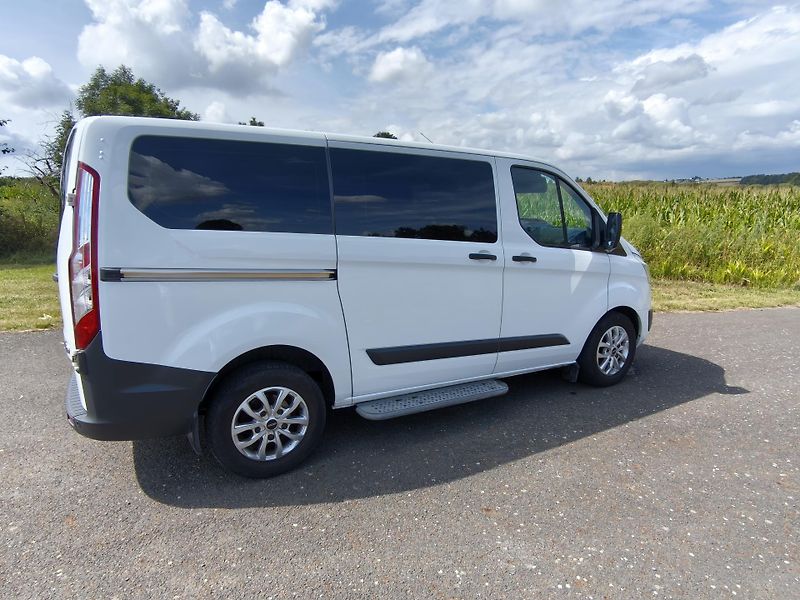 Ford Transit Custom (2017) 2.0 TDCi EcoBlue,L1H1 - fotka 3 z 11