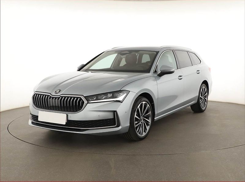 Škoda Superb (2025) 2.0 TSI, LAURIN&KLEMENT, DPH - fotka 2 z 20