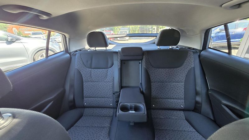 Hyundai Ioniq ELECTRIC DRIVE 88KW STYLE  - fotka 36 z 48