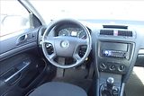 Škoda Octavia 1,6 i 75KW, ČR, SERVIS. KN. - náhled 17