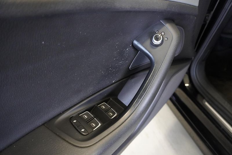 Audi A6 (2014) 3.0 TDI 150kW S-LINE AUTOMAT - fotka 11 z 32