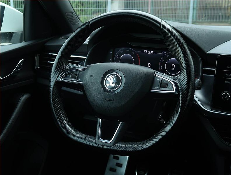 Škoda Kamiq (2020) Style Plus 1.6 TDI, Tempomat - fotka 20 z 20