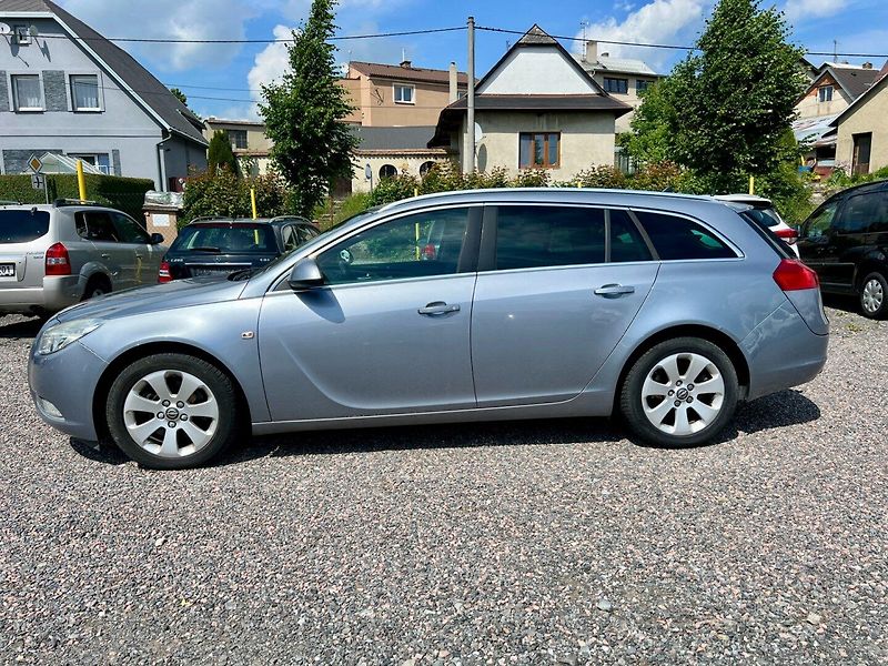 Opel Insignia (2009) 2.0d 118 kW - fotka 8 z 19